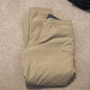 Eddie Bauer fleeced lined cargo pants with side zippers 32z32